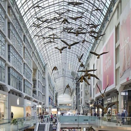 Cozy Condo Near Eatoncentre Mall Toronto Exterior photo