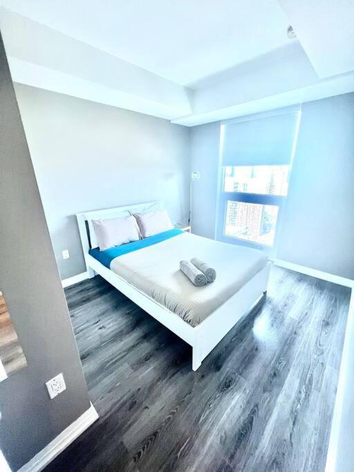 Cozy Condo Near Eatoncentre Mall Toronto Exterior photo